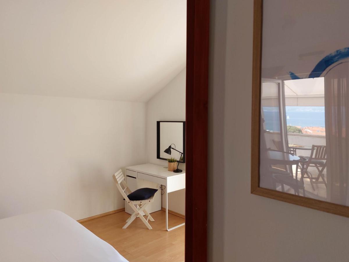 Apartments Natalia Supetar Exterior photo
